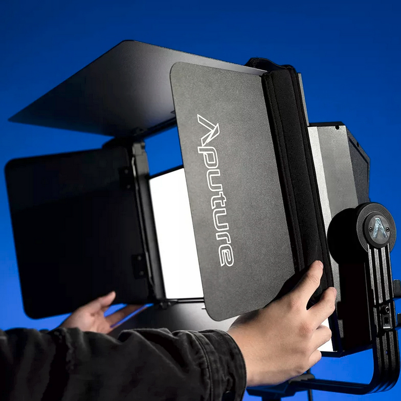 Aputure Barn Door za Nova P300c - 5